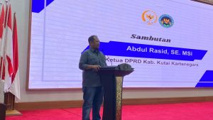 Wakil Ketua I DPRD Kutai Kartanegara (Kukar) Abdul Rasyid menyampaikan pandangan terkait pentingnya pengawasan pelaksanaan Program Makan Bergizi Gratis (MBG) agar tepat sasaran, di Pendopo Odah Etam, Kecamatan Tenggarong, Rabu (15/10/2025).