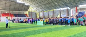 Suasana pembukaan Lomba Mini Soccer Antar Santri di Stadion Aji Imbut, Tenggarong Seberang, yang diikuti santri dari berbagai pondok pesantren Kutai Kartanegara pada Rabu 15 Oktober 2025.